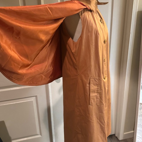 The vintage cape coat shoulder detail trending winter 2024 rust color overcoat - Picture 16 of 17